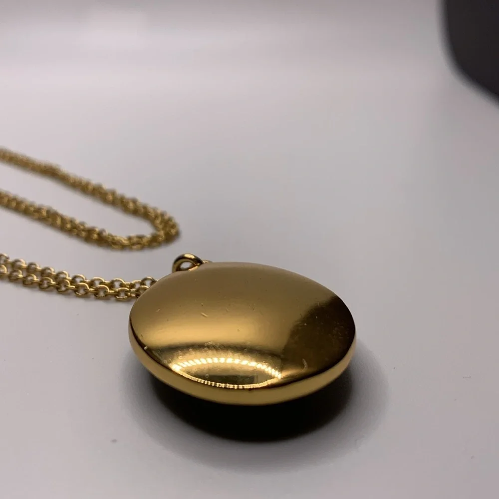 J. Crew Gold Tone Necklace‎ 32” w/ Oval Enamel & Glass Pendant 1-1/4” x 1-1/8”